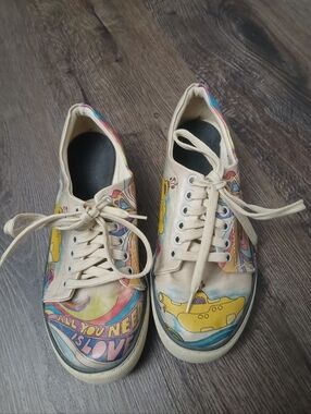 Dogo Yellow Submarine All You Need Is Love Vegan Leather Sneakers Size 36